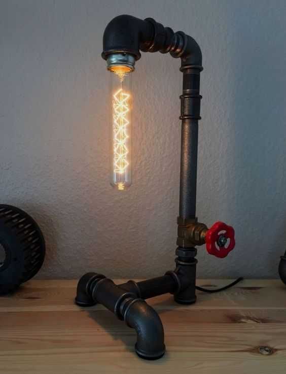 Lampa Vintage si lustra