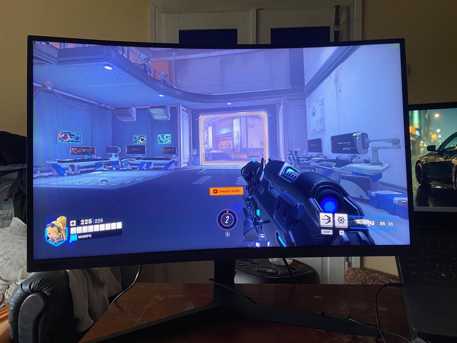 Monitor gaming Samsung 27 inch,  240Hz, Full HD, curbat