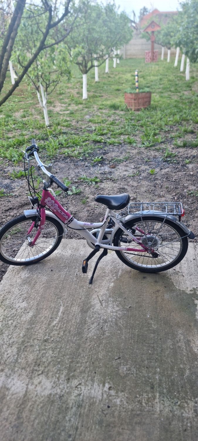 Vand diferite biciclete