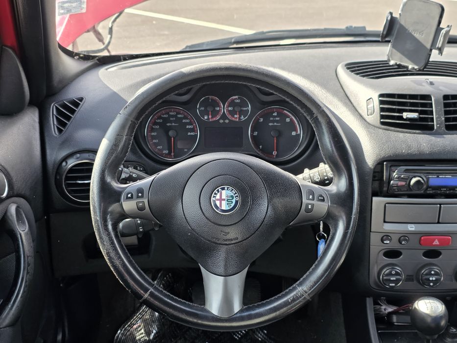 Alfa Romeo 147 Black Line 1.9 JTDm 120 - на части