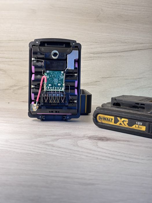 Carcase baterii DeWalt