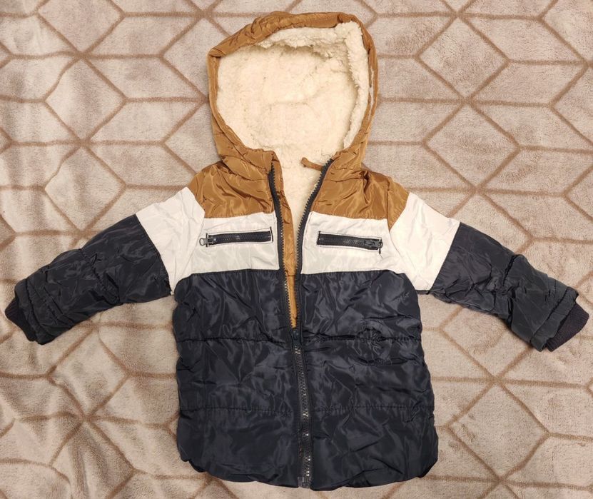 Детски есенни, зимни якета,  86-92

Детски якета. Две зимни и едно ес