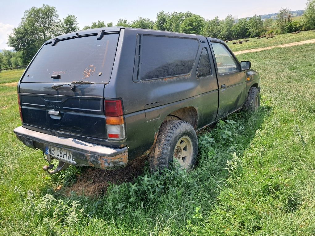 Vând Nissan terano 1  2.7