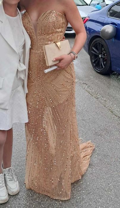 Бална рокля официална