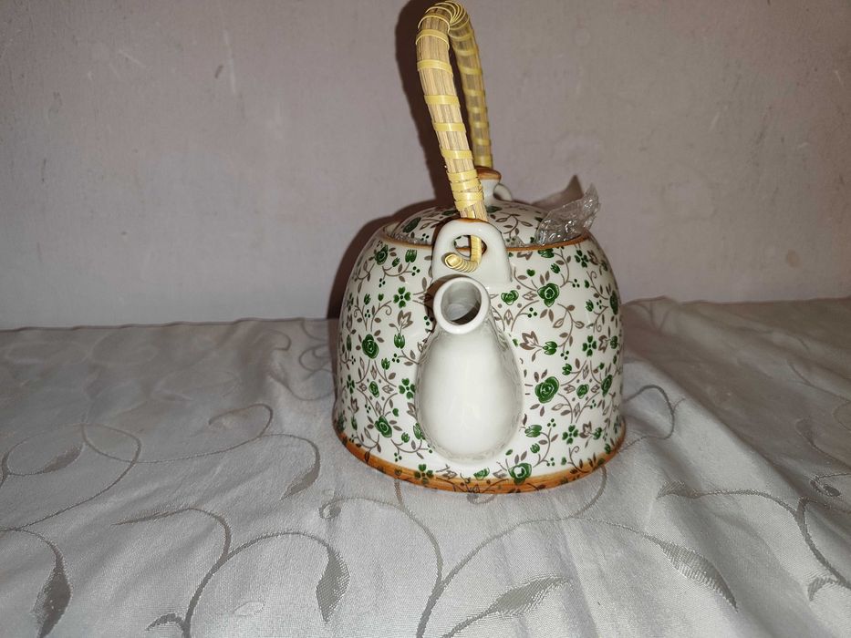 Чайник за приготвяне на чай, нов