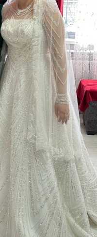 Продам новое свадебное платье очень красивое