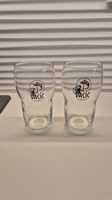 Vând diverse căni și pahare