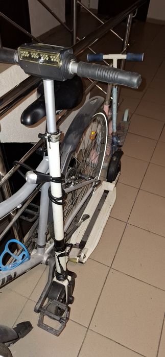 Trotineta electrica Spark schimb doar cu telefon