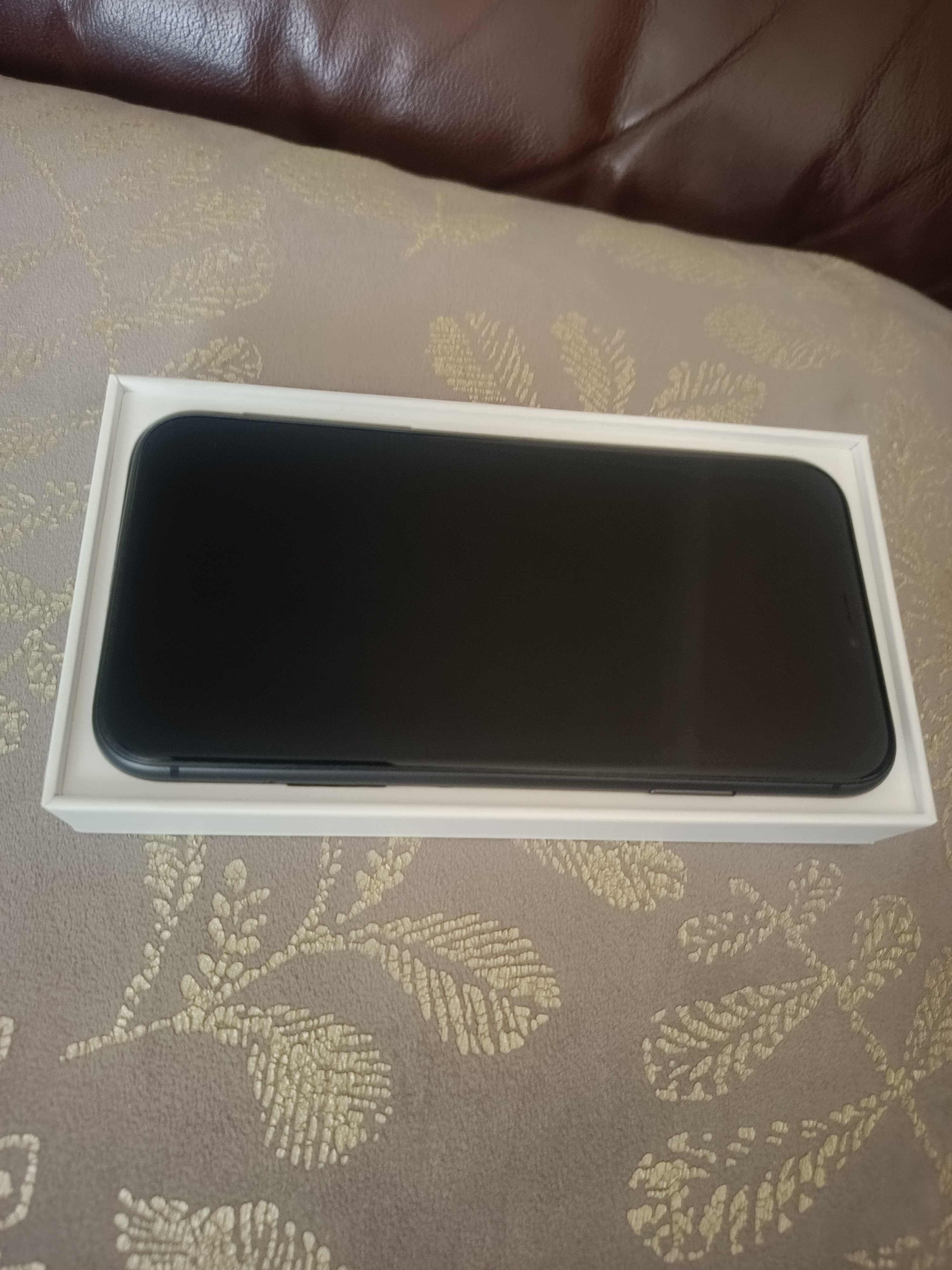 iPhone 11 64 gb.черен без БАРТЕРИ.