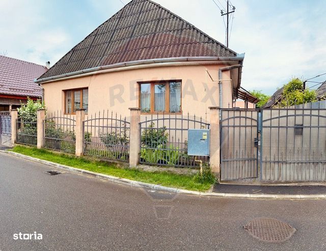 Casă / Vilă cu 5 camere de vânzare în zona Nord-Vest