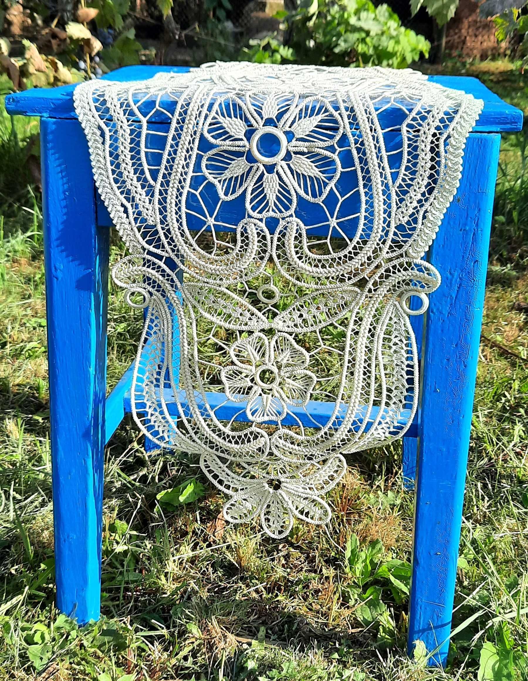 Vând un macrame superb