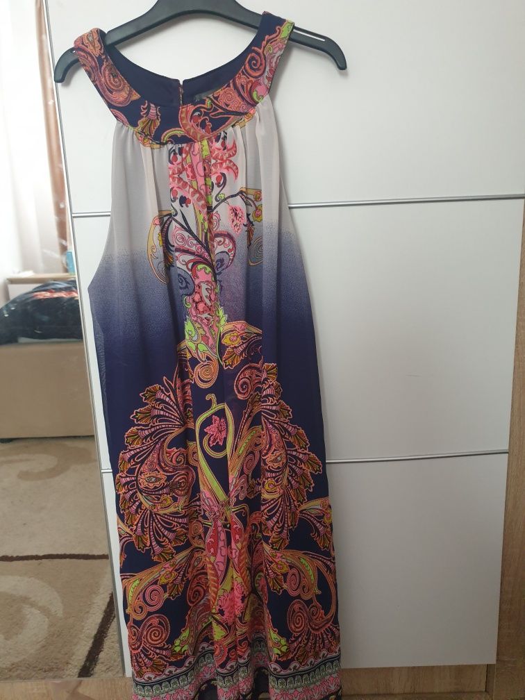 Rochie lejeră din material fin M