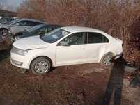 Dezmembrez Skoda Rapid 1.0i cod motor DKRC