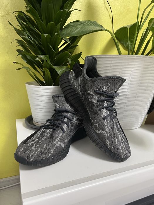 Yeezy V2 350 Dark salt