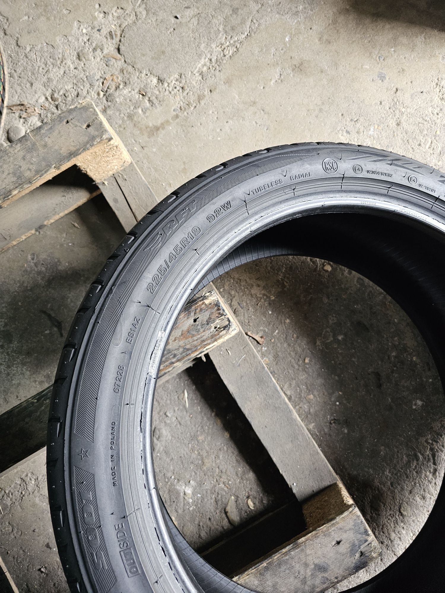 2 anvelope vara 225 45 19 Bridgestone Runflat
