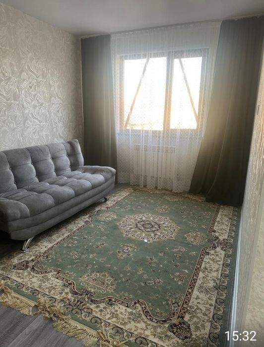 Сдается квартира 42кв м кухня студия.оплата 180тыс месяц