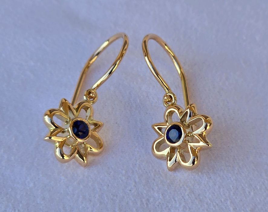 Cercei din aur galben cu safire naturale, handmade