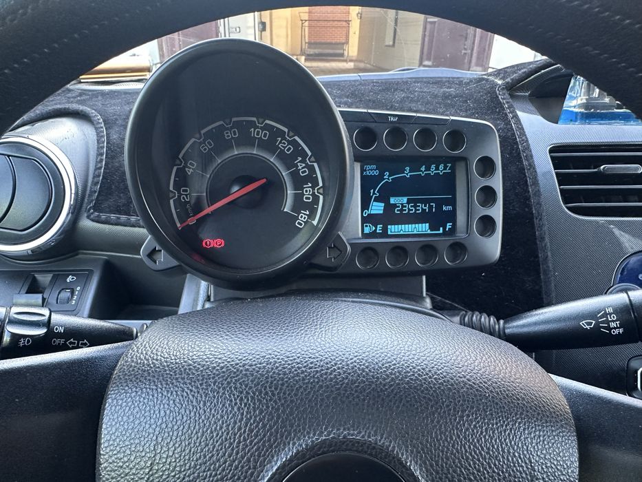 Спарк СОТИЛАДИ! 2015-йил. Автомат. Олиб сотарла безовта килмасин!