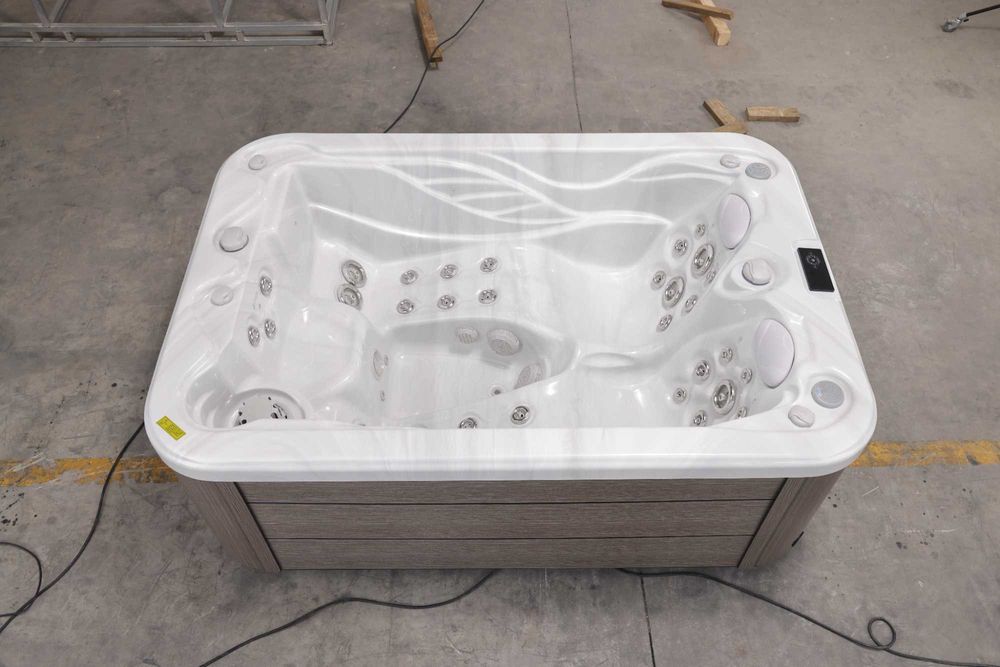 Jacuzzi exterior 3 persoane Visoli 225 x 155 cm 39 jeturi cu Ozone