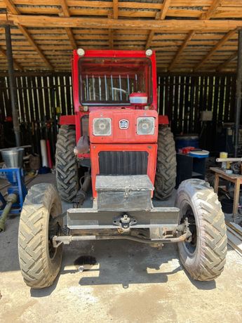 Tractor U651 4x4 forestier