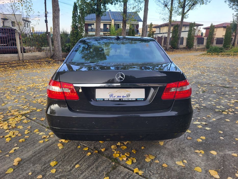 Vând  Mercedes Benz E class