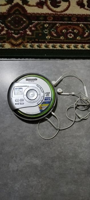 Продаёться плеер Panasonic Sl-MV60  CD.MP3