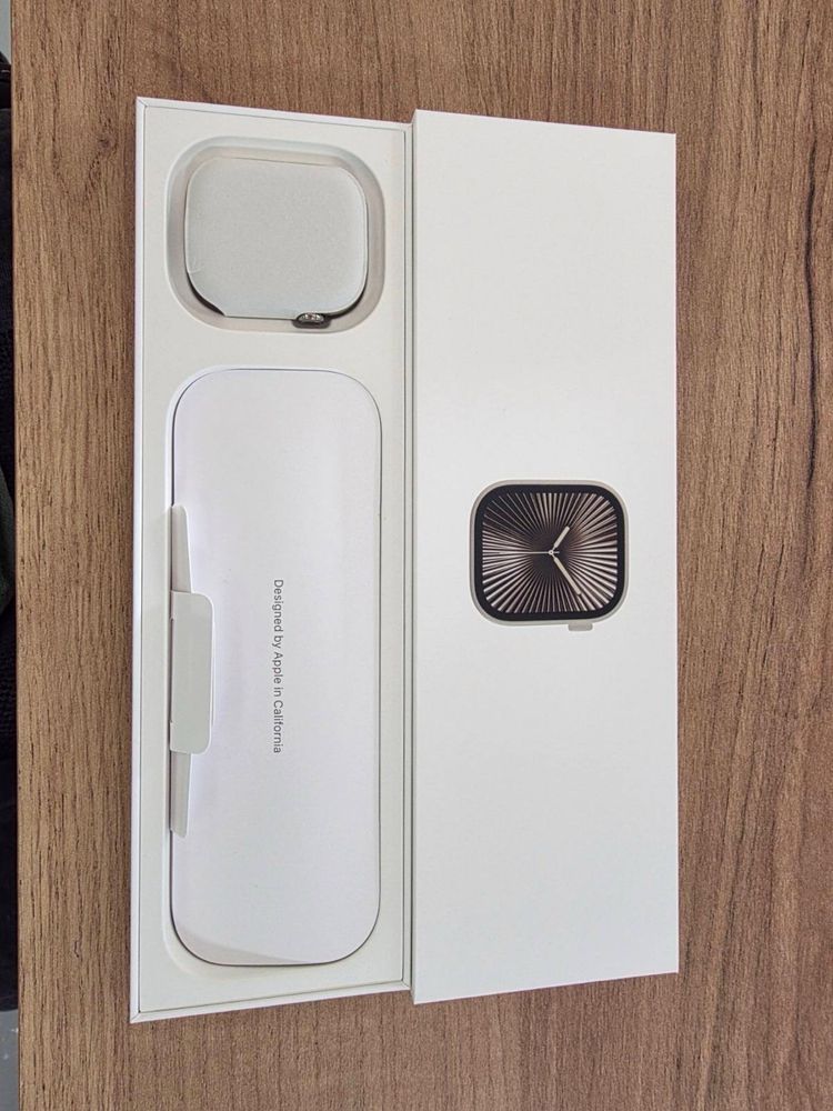 Apple Watch Series 10 46mm with Milanese Loop
