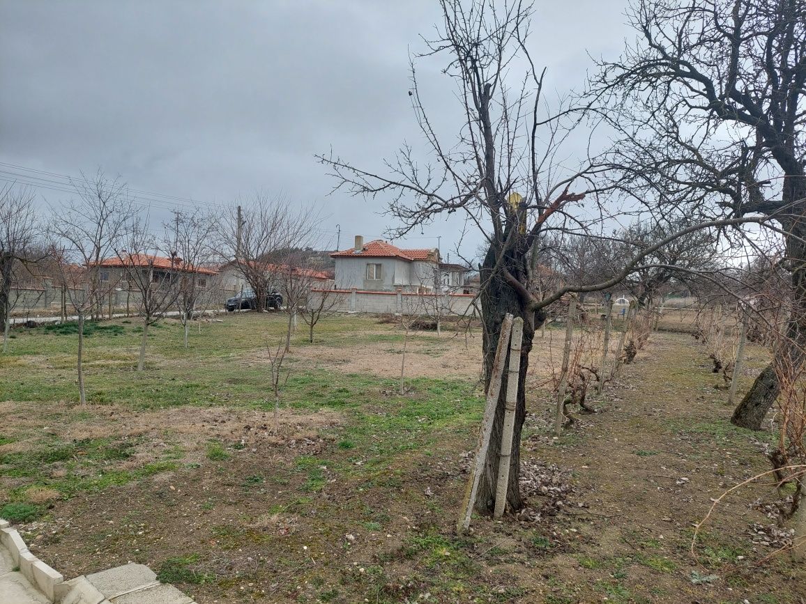 Продавам селска къща