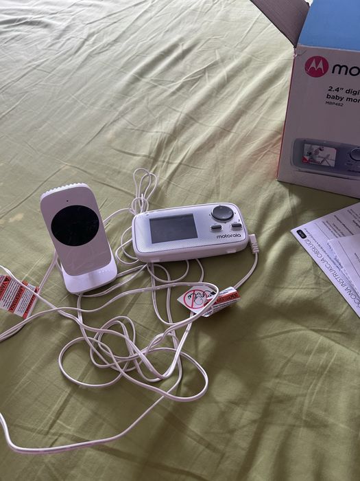 Marsiupiu si camera video bebelusi