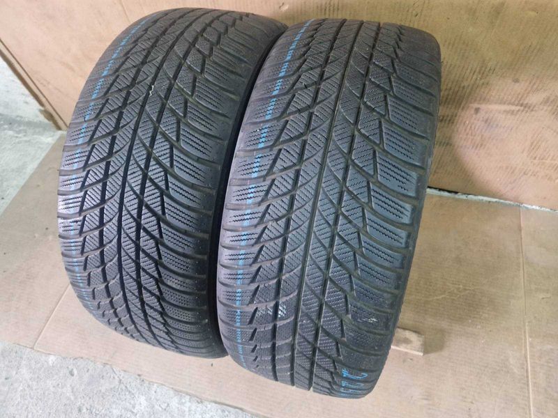 2 Bridgestone R18 225/40
зимни гуми DOT1517