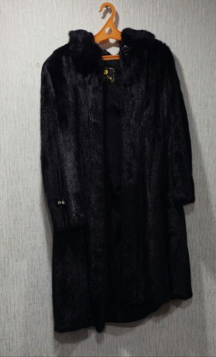 Продам норкувую шубу