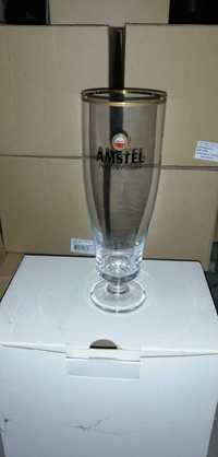 Чаши за бира Амстел.