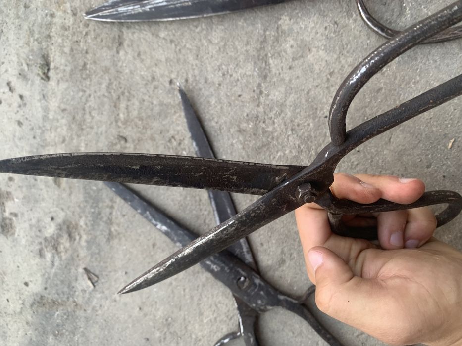 Стари ковани ножици