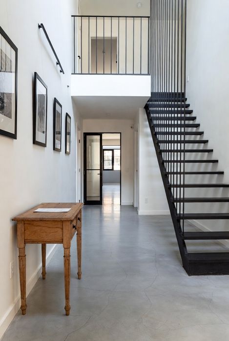 Клининг.  Профисиональная уборка квартир,  домов,  участков.