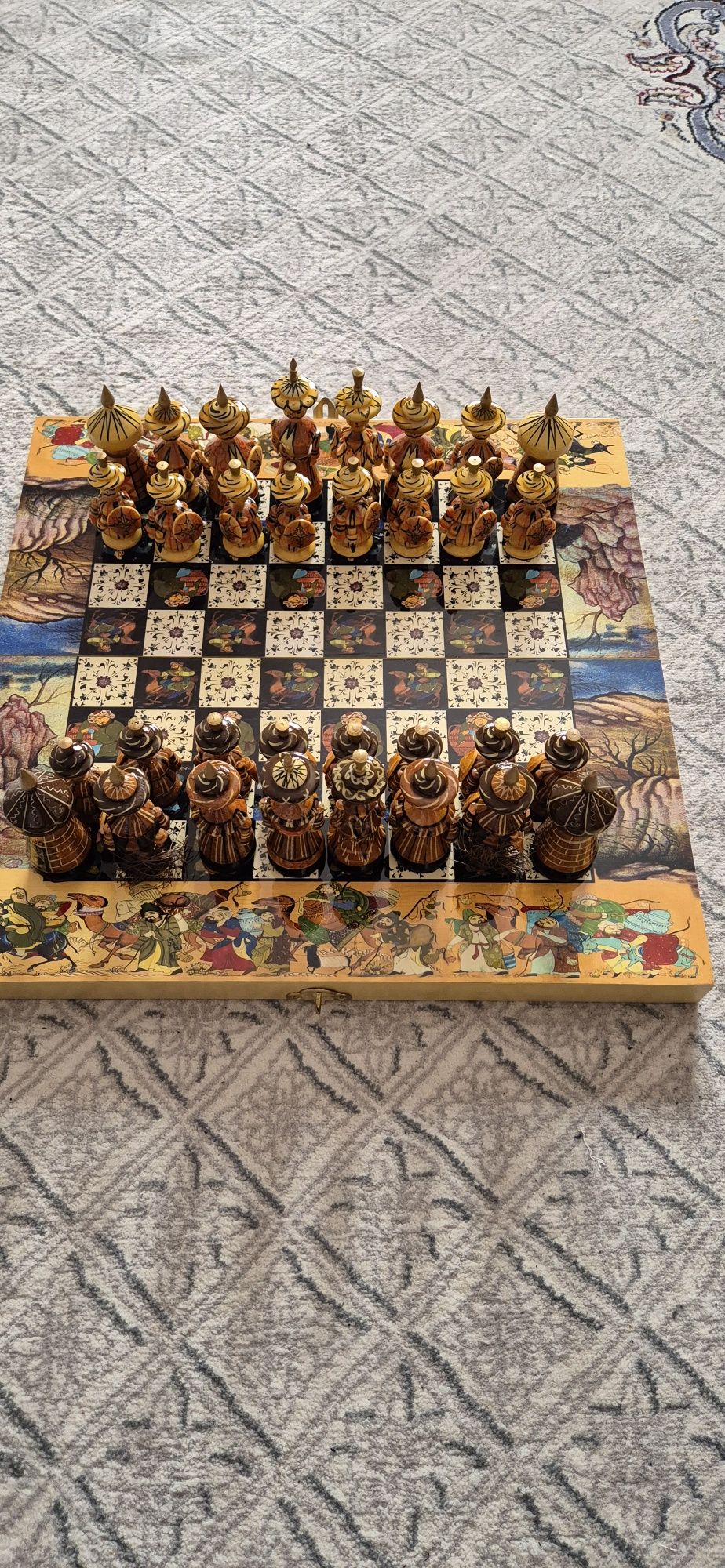 Продаю шахматы сувенирные