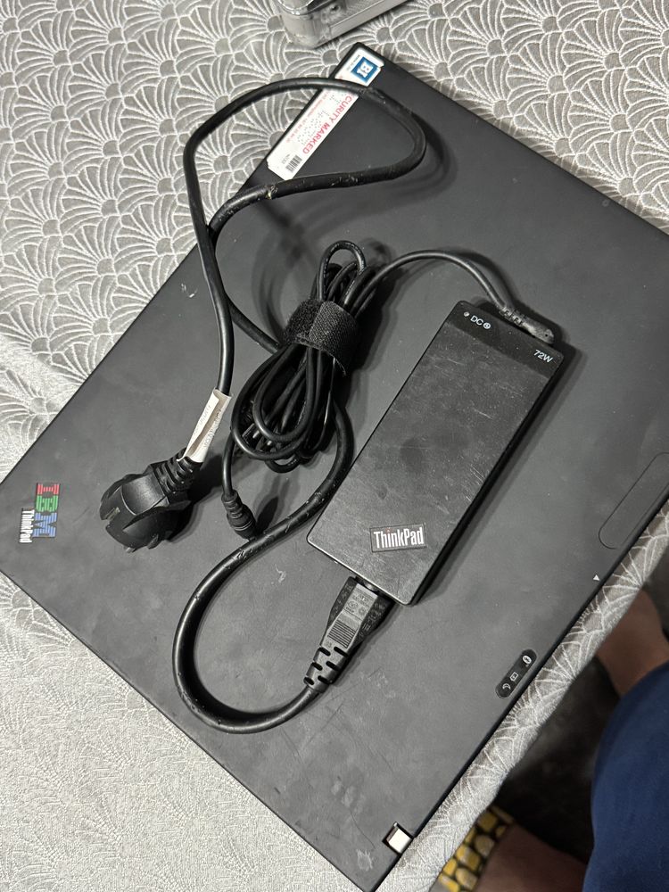Thinkpad t43 incarcator original
