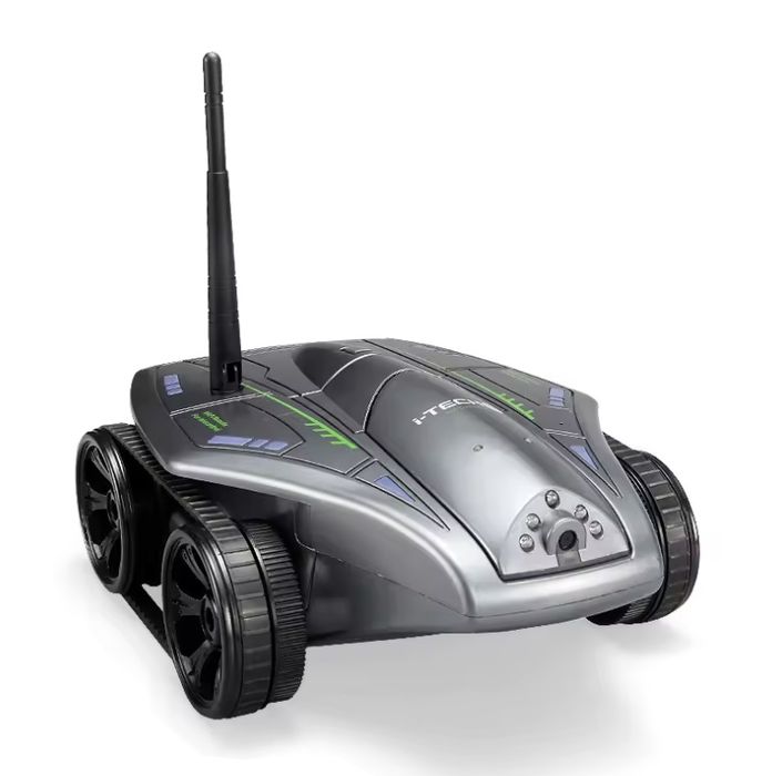 Робот танк с камера