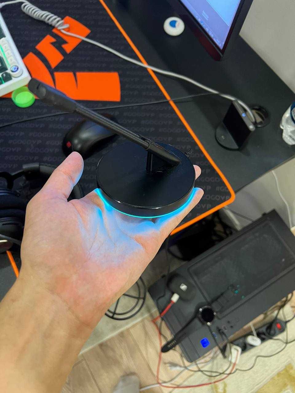 Продам держатель провода мыши - Razer Mouse Bungee V3 Chroma RGB