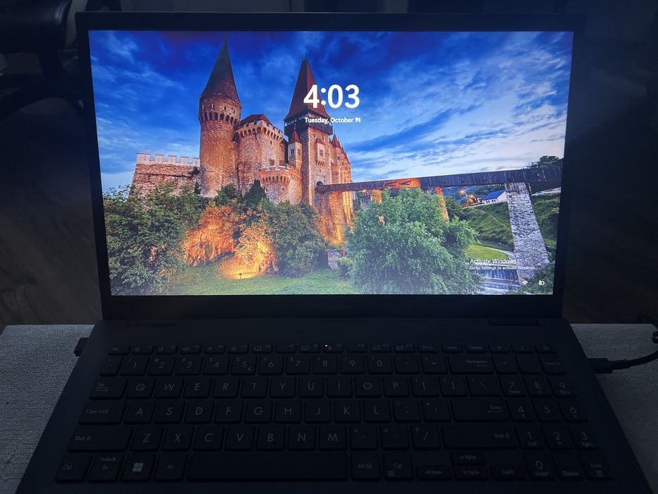 Laptop ASUS Intel 12th gen Win 11 pro office