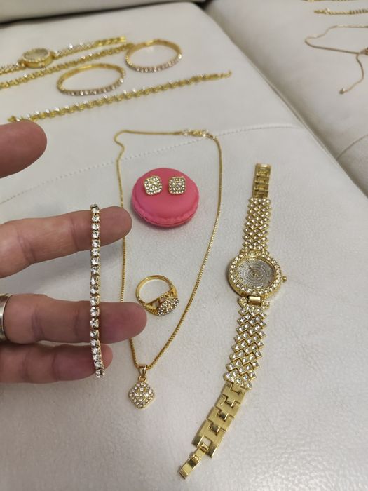 Set iubita Ceas Dama Colier cu strasuri , inel , cercei , brățară