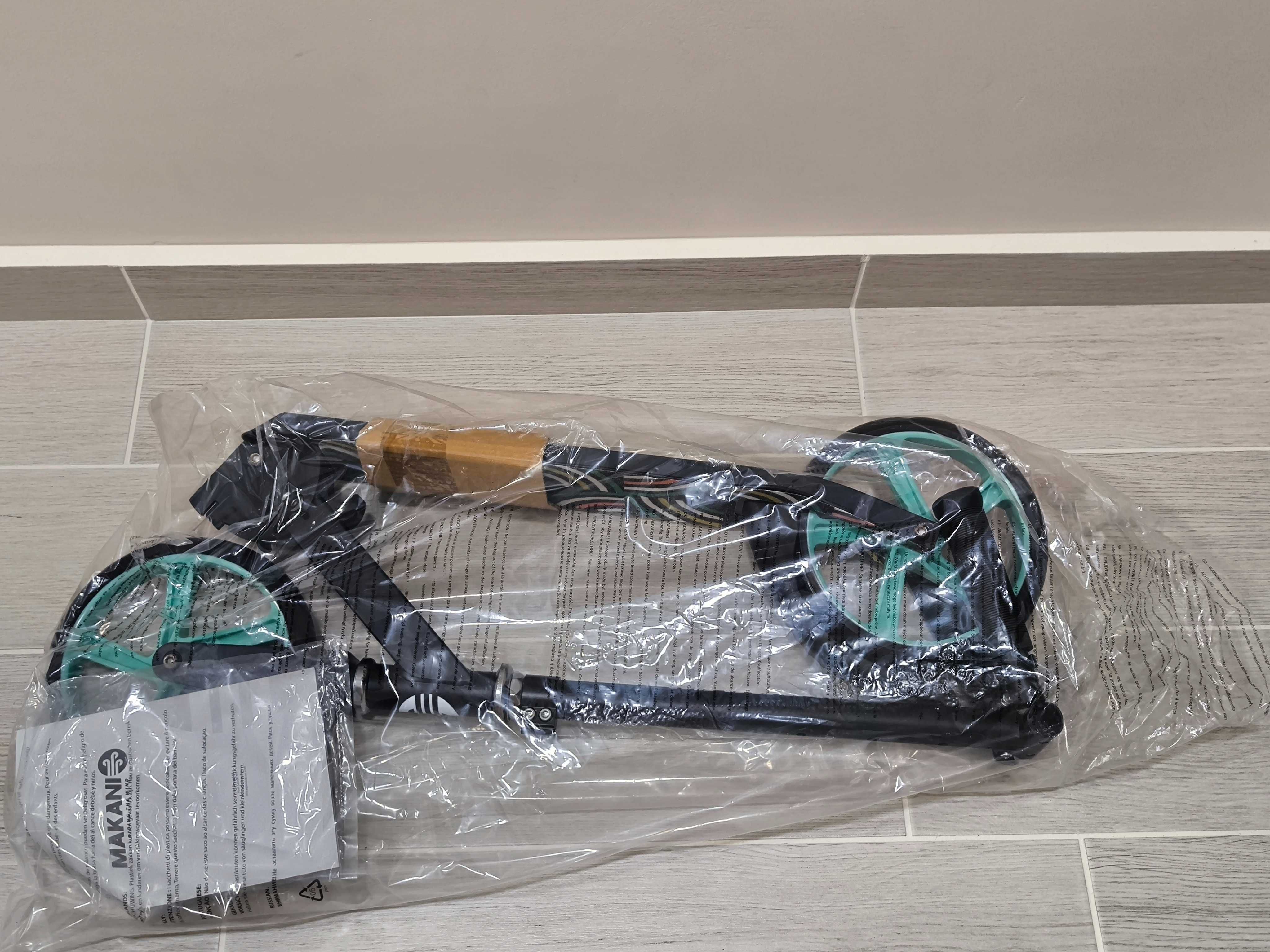детска тротинетка Makani Dusty Mint