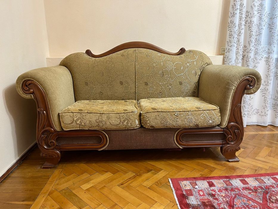 Мягкая мебель из Малазии, в хорошем состоянии, послужить очень долго