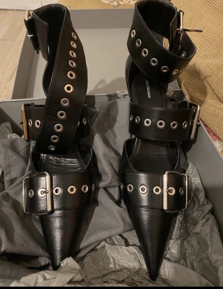 Pantofi Balenciaga originali noi