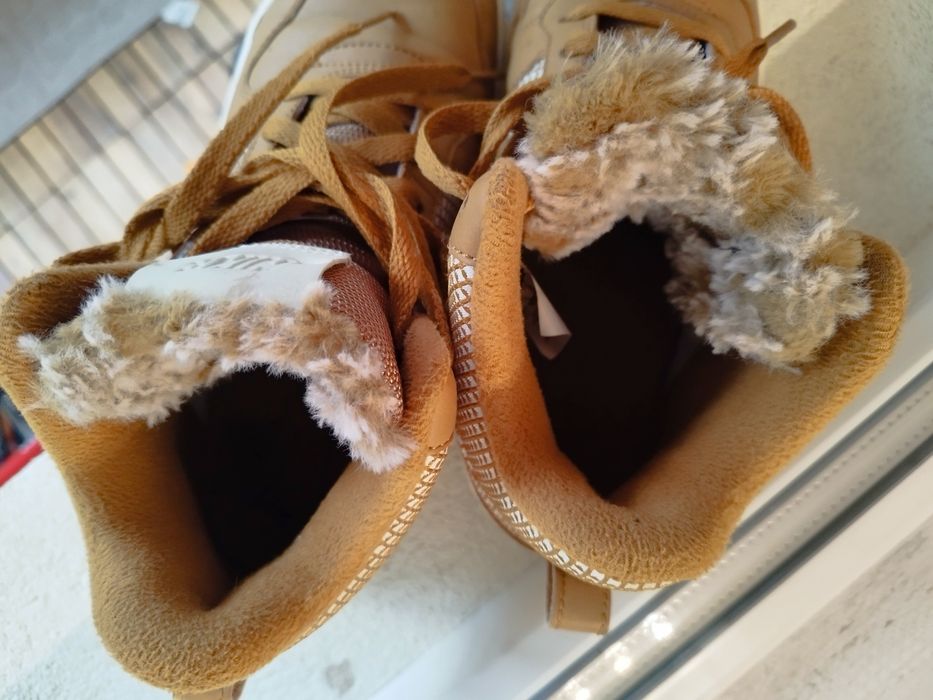 Продавам Зимни боти Nike