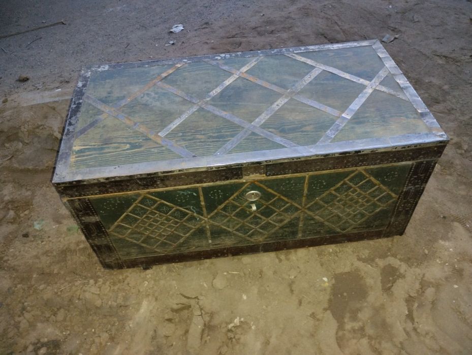 Продам сундук. Деревянный