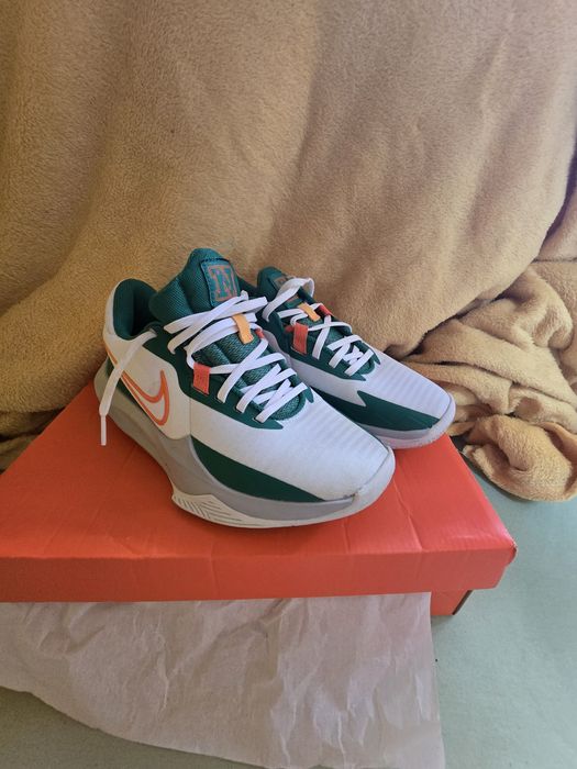 Adidasi de Baschet Nike Precision 6