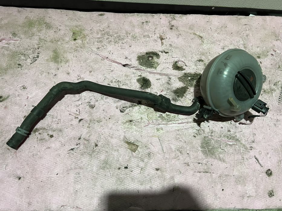 Vas expansiune apa antigel passat b8 arteon 5Q0121407G
