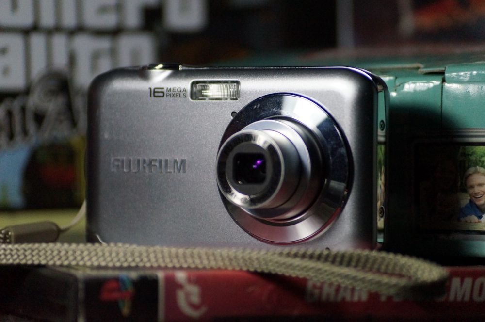 Цифровой фотоаппарат мыльница Fujifilm