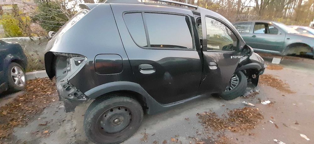 Vand Dacia Sandero an 2017 pentru dezmembrari