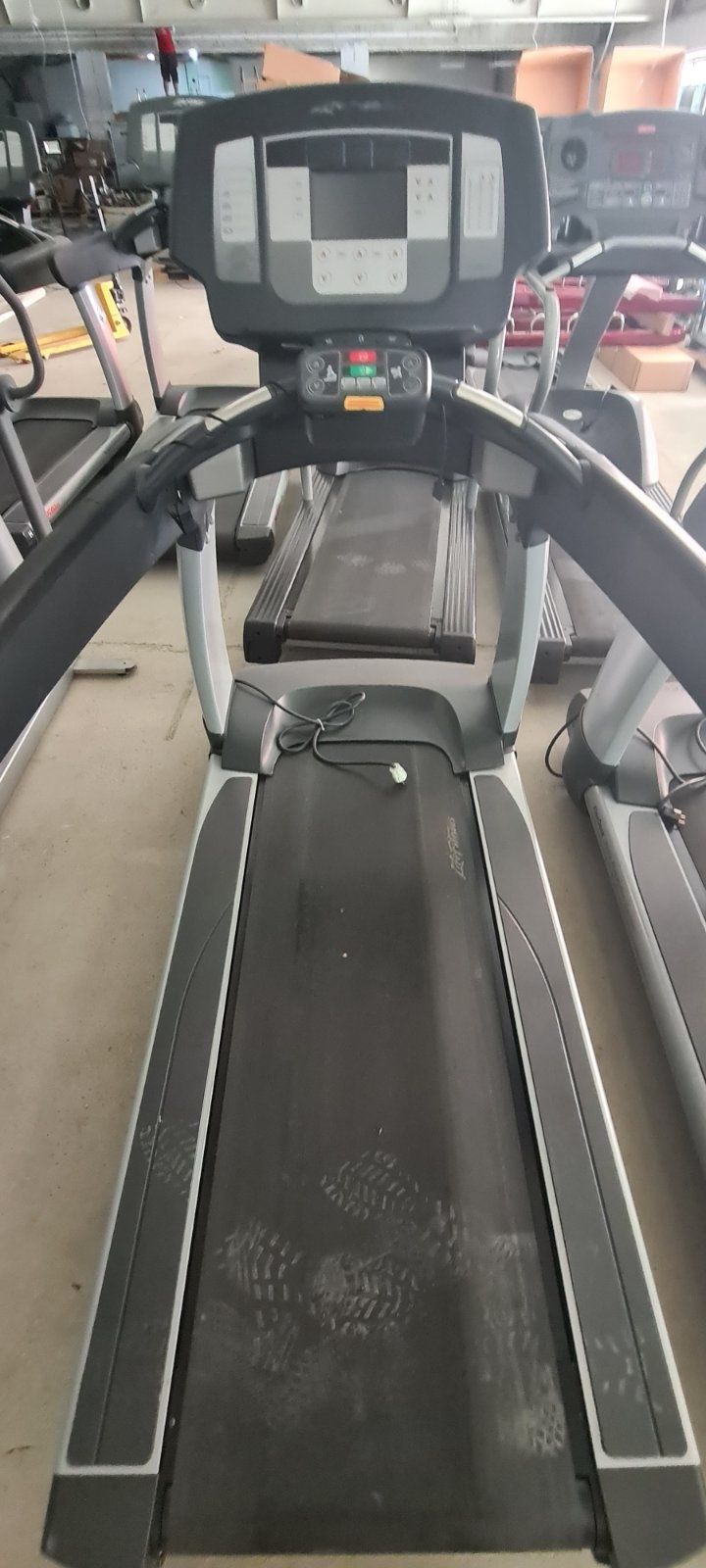 Life fitness пътеки за бягане професионални лайф фитнес